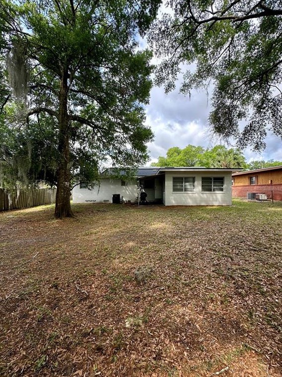 725 Boundary Ave, Deland FL 32720-3104 exterior