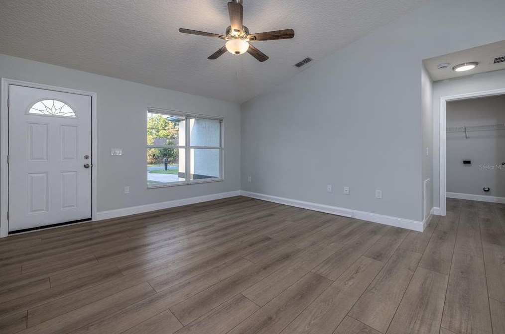 2484 Orange Rd, Deland FL  32724-3051 exterior