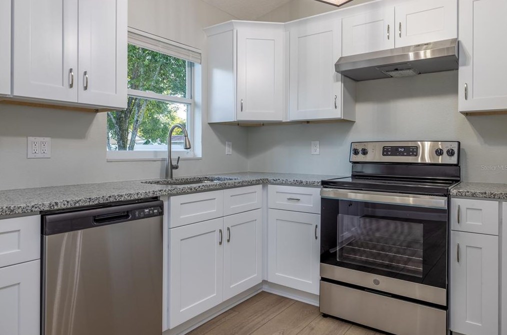 2484 Orange Rd, Deland FL  32724-3051 exterior