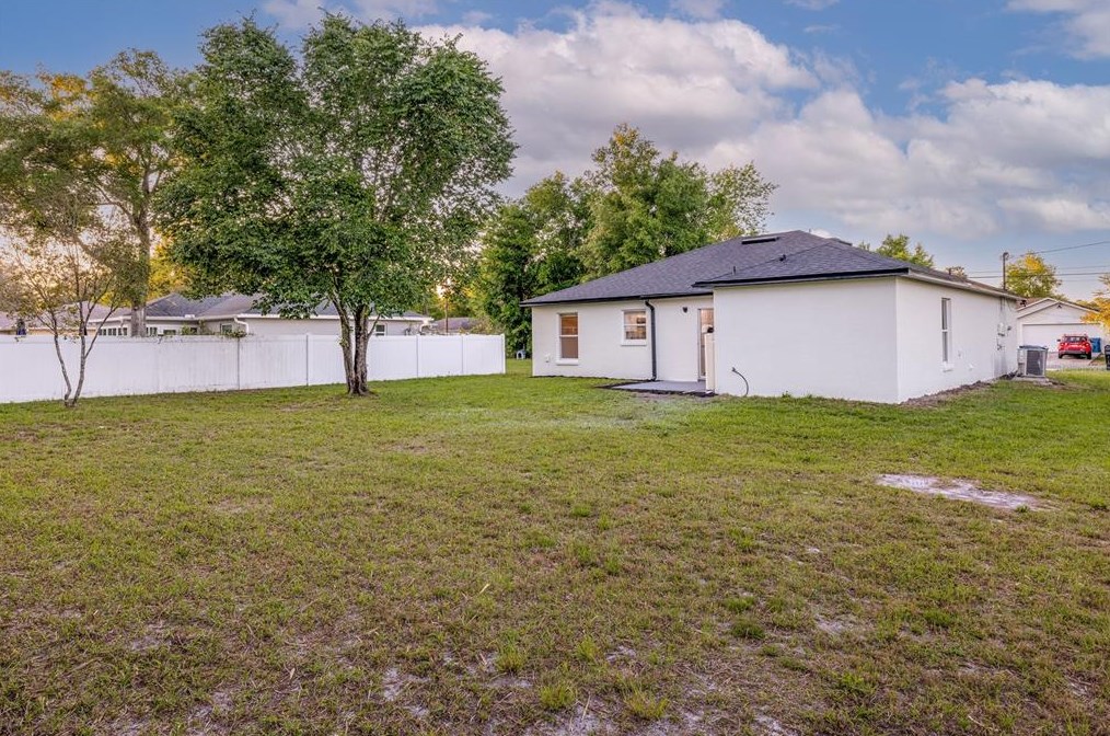 2484 Orange Rd, Deland FL  32724-3051 exterior