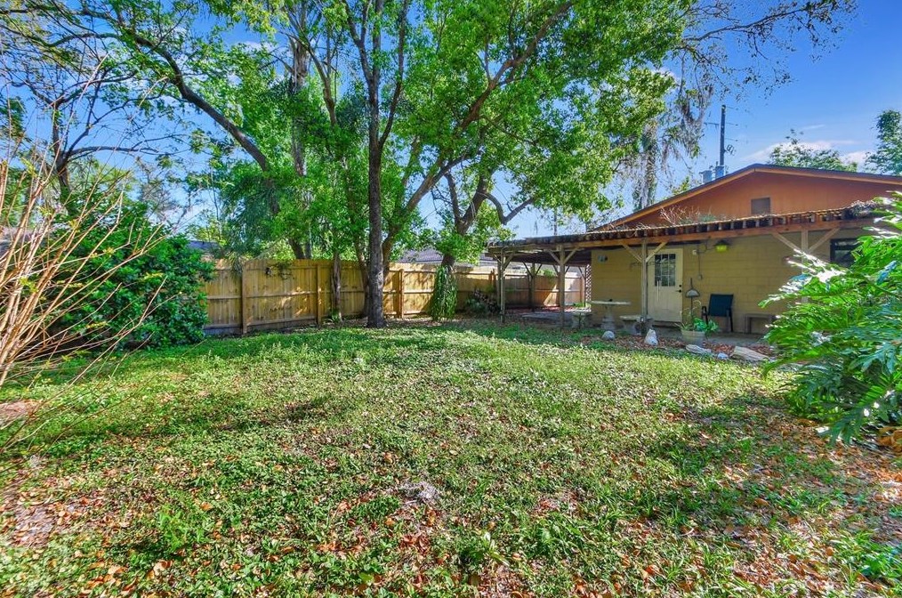 156 Seminole Ave, Lake Mary FL  32746-2929 exterior