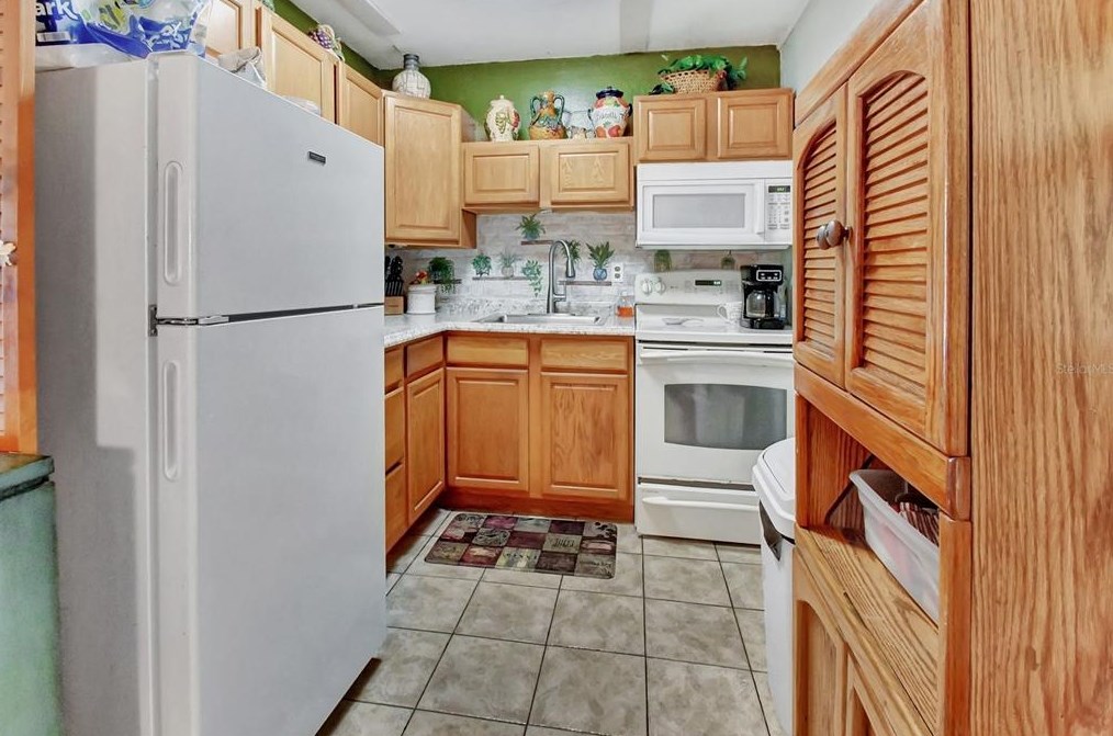 156 Seminole Ave, Lake Mary FL  32746-2929 exterior