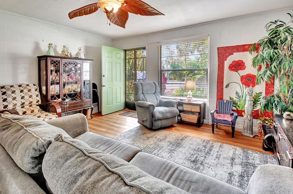 156 Seminole Ave, Lake Mary FL  32746-2929 exterior