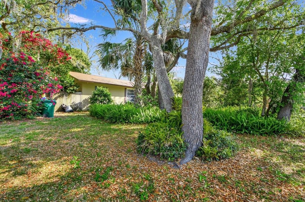 156 Seminole Ave, Lake Mary FL  32746-2929 exterior