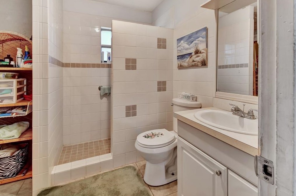 156 Seminole Ave, Lake Mary FL  32746-2929 exterior