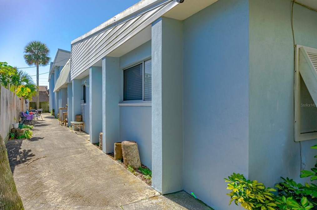 410 Butler Blvd, Daytona Beach FL  32118-3909 exterior