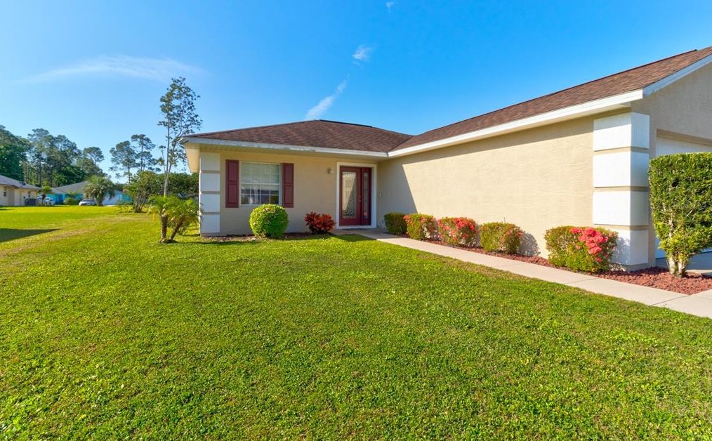 13 Regis Ln, Palm Coast FL  32164-6660 exterior