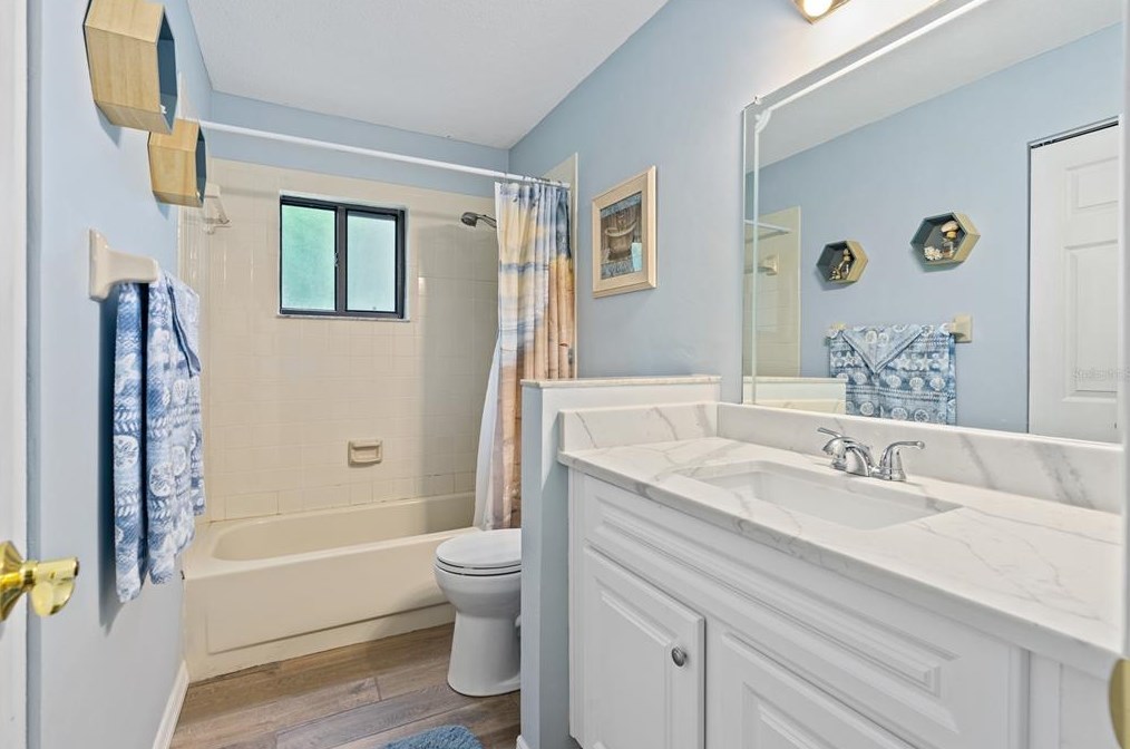 800 Acorn Ln, Daytona Beach FL  32127-4926 exterior