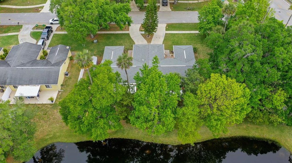 800 Acorn Ln, Daytona Beach FL  32127-4926 exterior