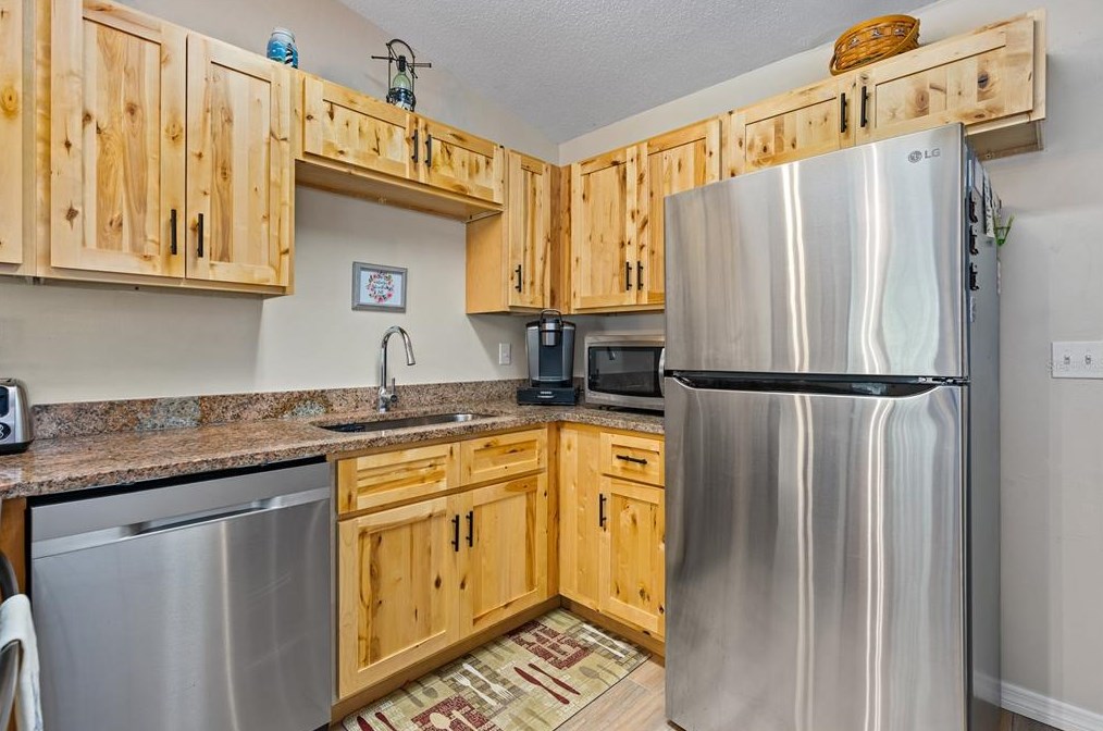 800 Acorn Ln, Daytona Beach FL  32127-4926 exterior