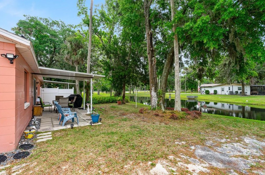 800 Acorn Ln, Daytona Beach FL  32127-4926 exterior