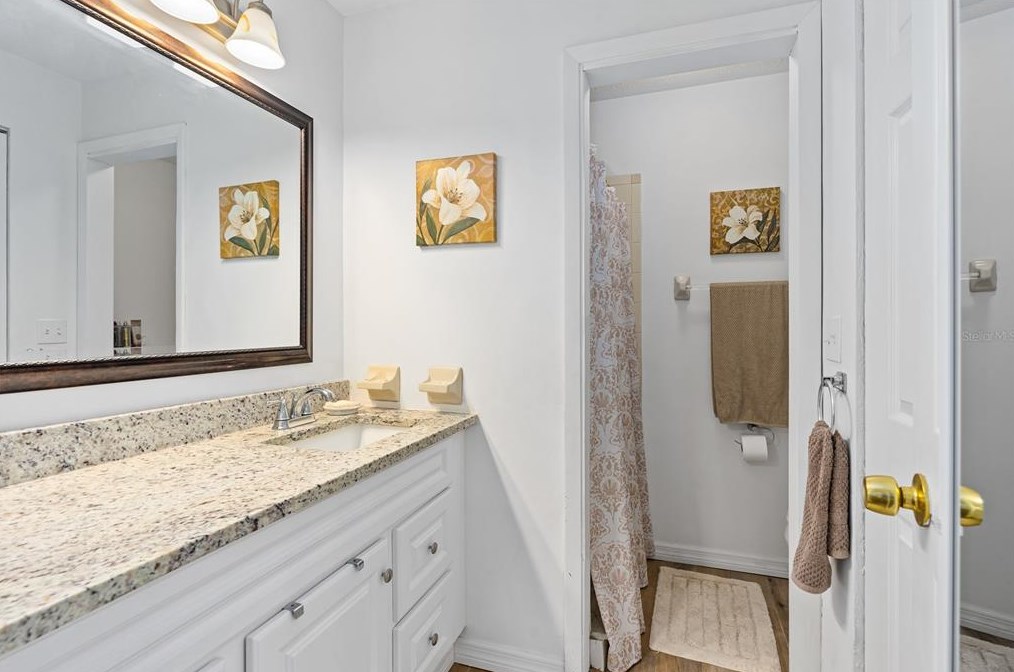 800 Acorn Ln, Daytona Beach FL  32127-4926 exterior