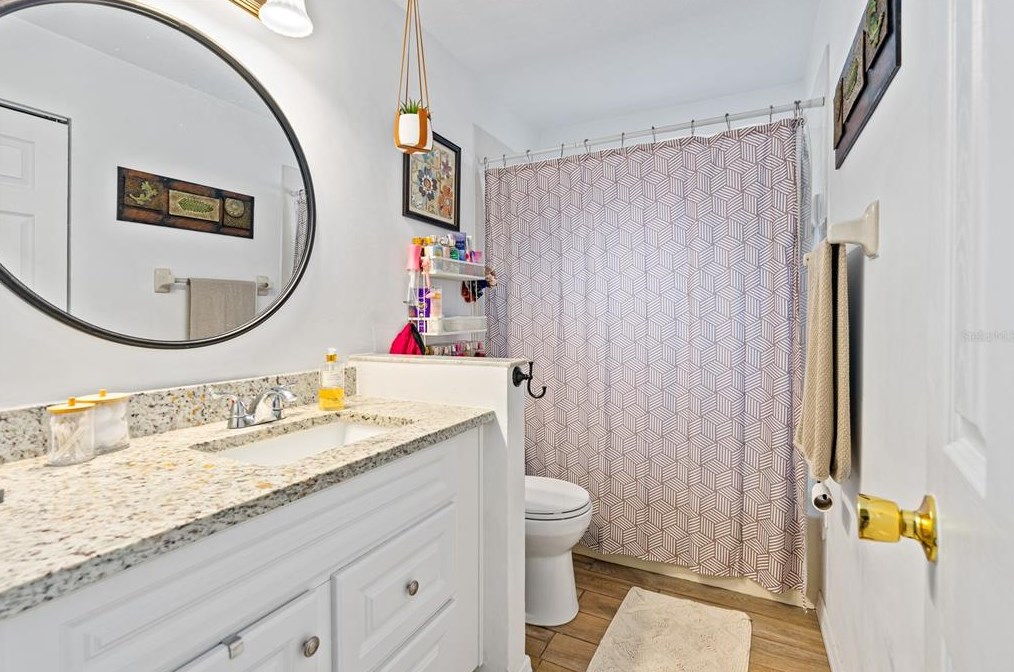 800 Acorn Ln, Daytona Beach FL  32127-4926 exterior