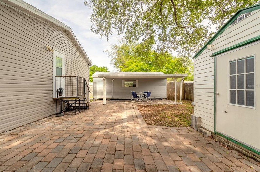 1091 Green Acres Cir, Daytona Beach FL  32119-2449 exterior