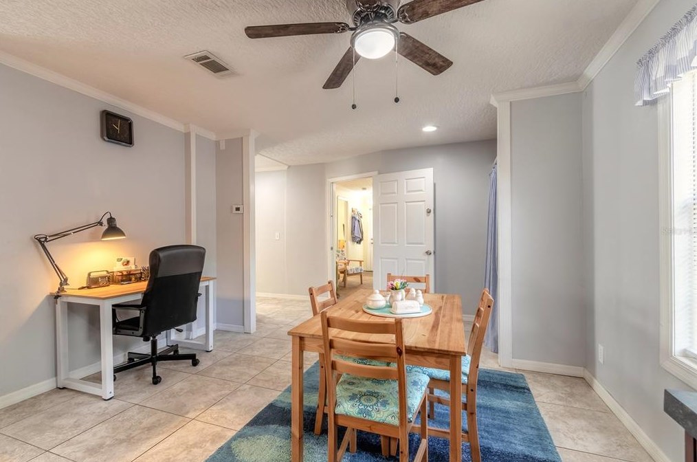 1091 Green Acres Cir, Daytona Beach FL  32119-2449 exterior