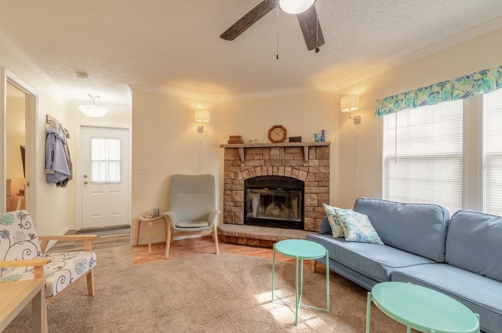 1091 Green Acres Cir, Daytona Beach FL  32119-2449 exterior