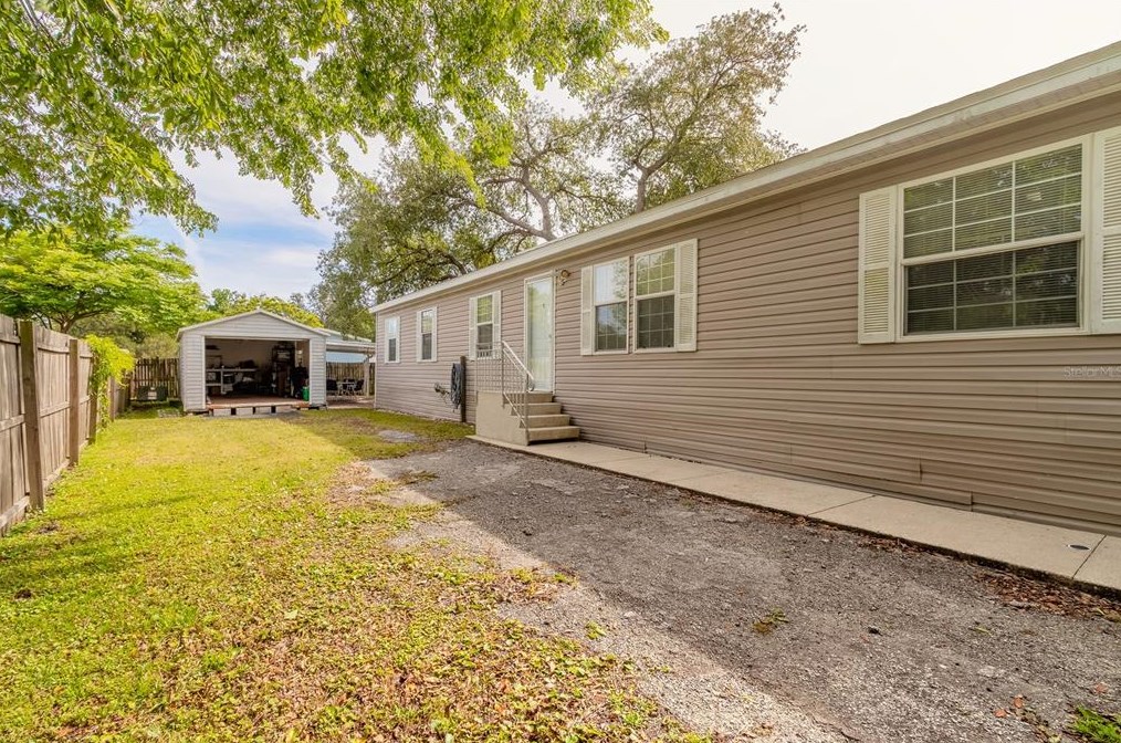 1091 Green Acres Cir, Daytona Beach FL  32119-2449 exterior