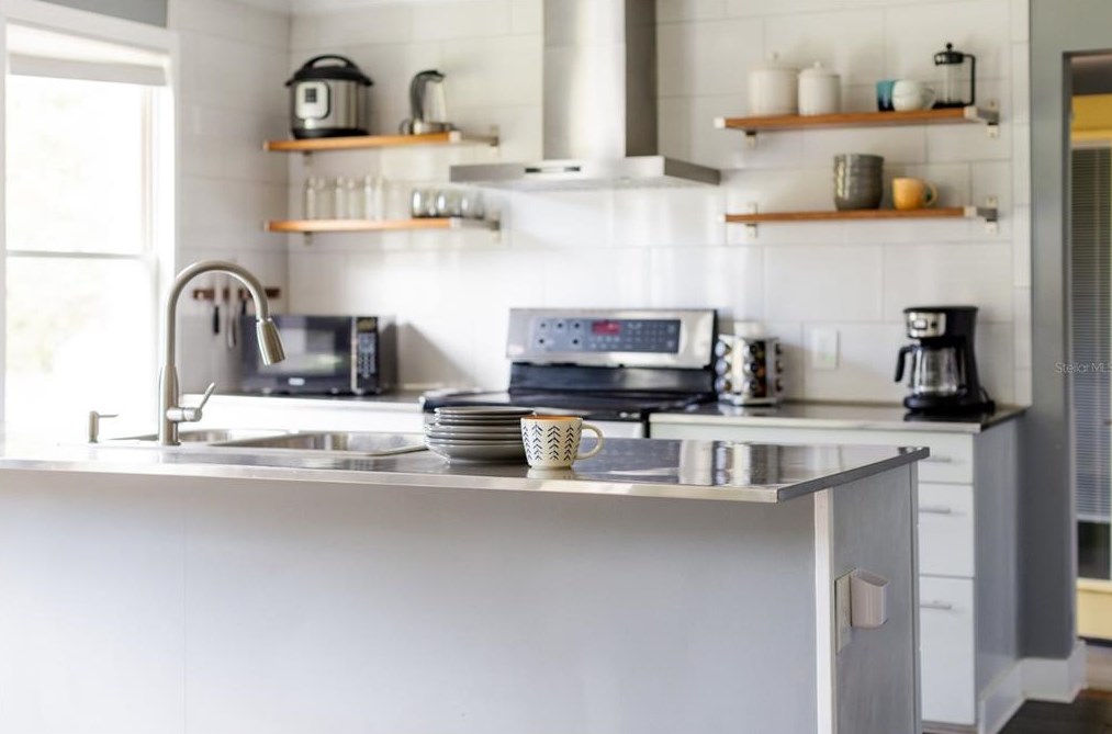 505 Plymouth Ave, Deland FL  32724-2921 exterior