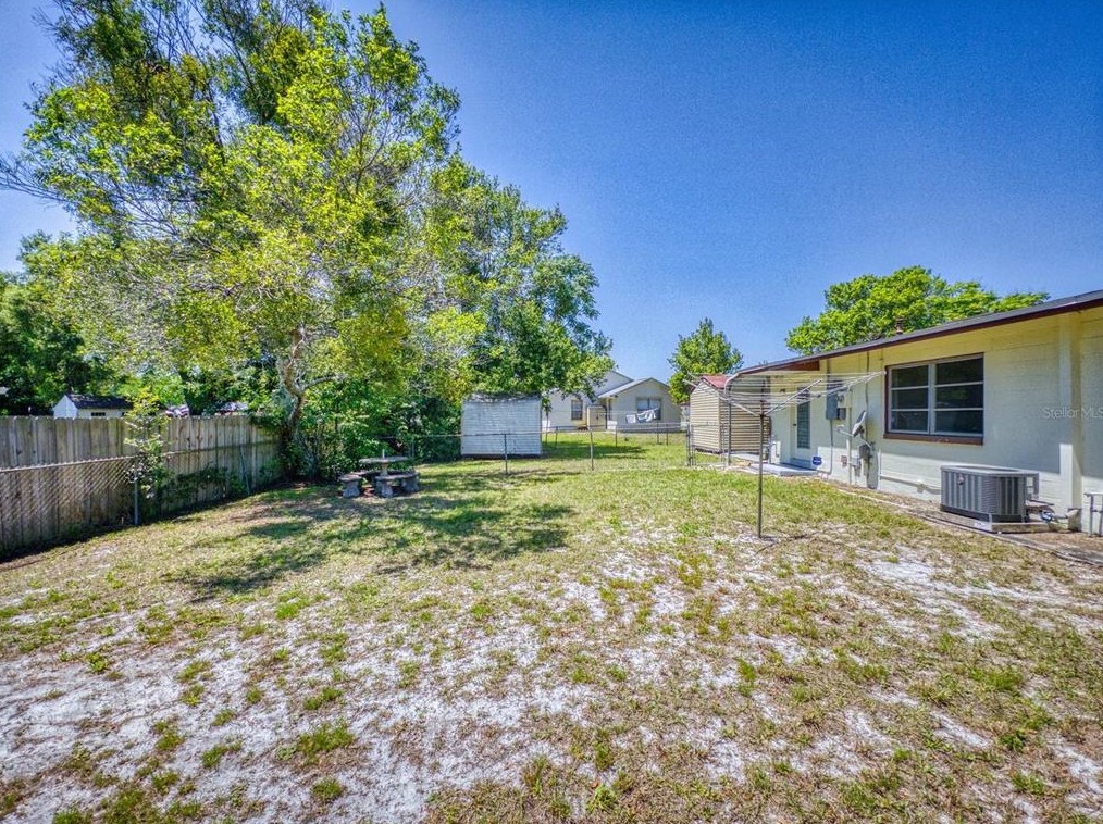 2691 Kimberly Dr, Deltona FL  32738-2495 exterior