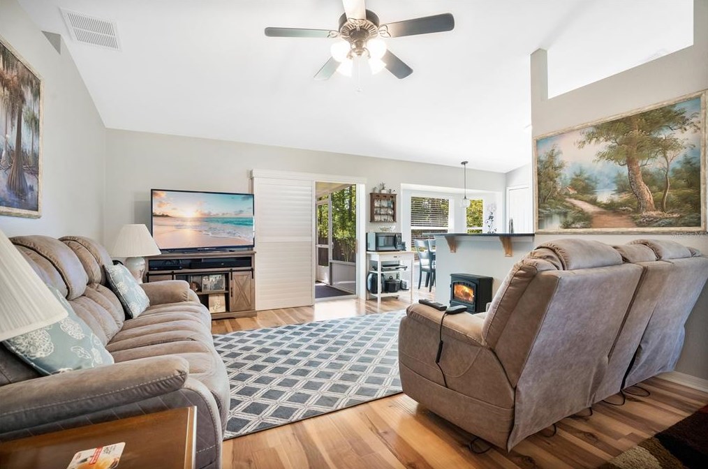 61 Redwood Rd, Ocala FL  34472-9515 exterior