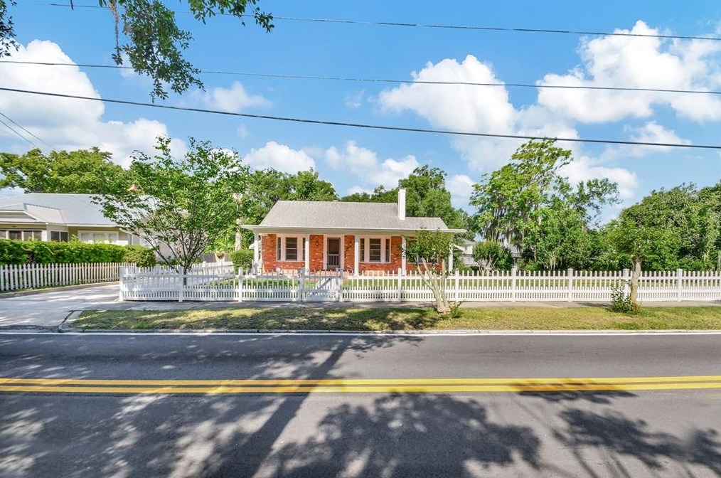 130 Garfield Ave, Deland FL  32724-4408 exterior