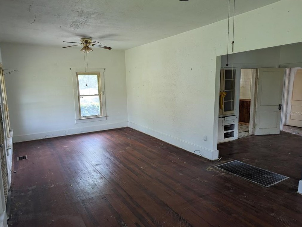 119 Leon Ave, Deland FL  32720-5015 exterior