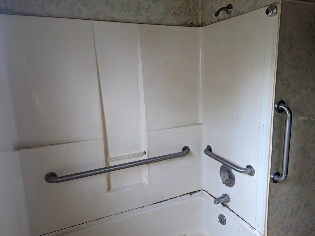 119 Leon Ave, Deland FL  32720-5015 exterior