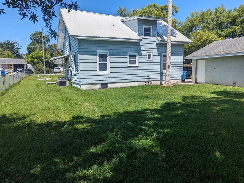 119 Leon Ave, Deland FL  32720-5015 exterior