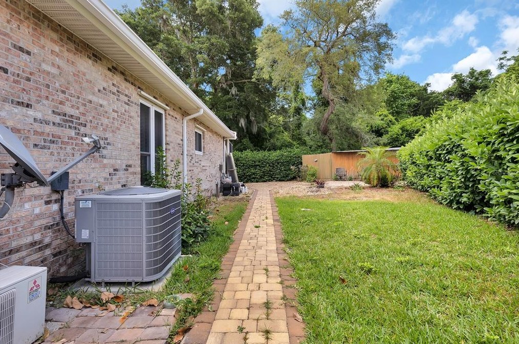 7 Carrington Ln, Ormond Beach FL  32174-3896 exterior