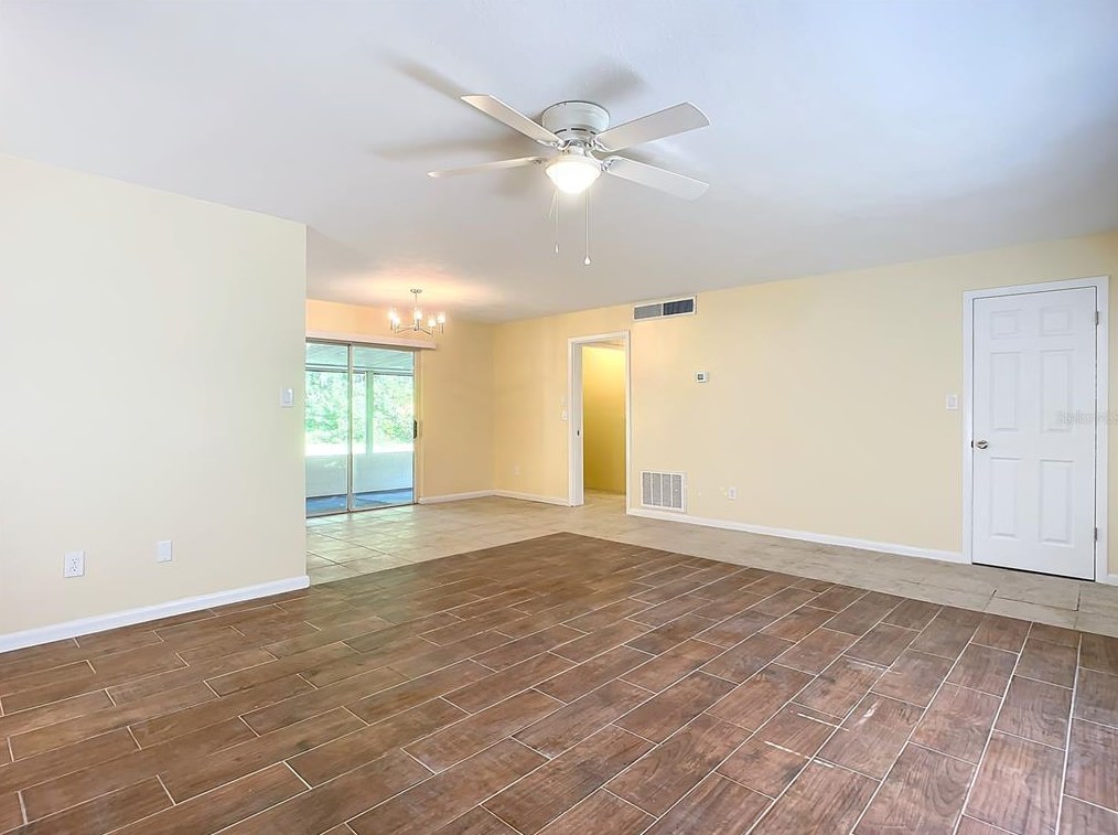 1522 Center St, Deland FL 32720-3001 exterior