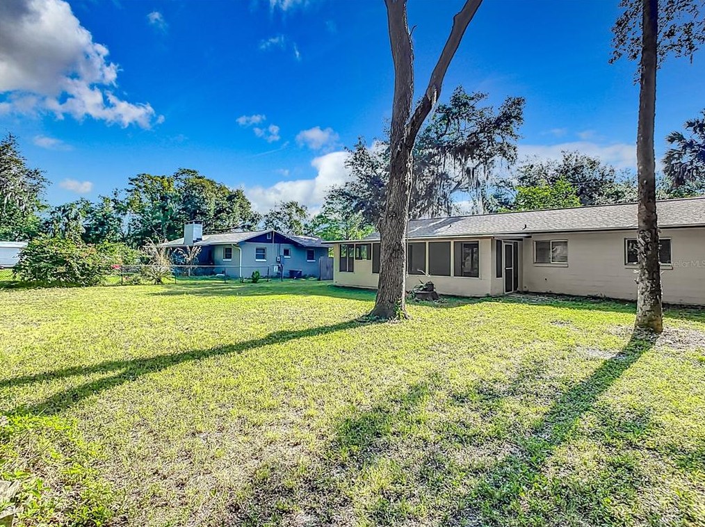 1522 Center St, Deland FL 32720-3001 exterior