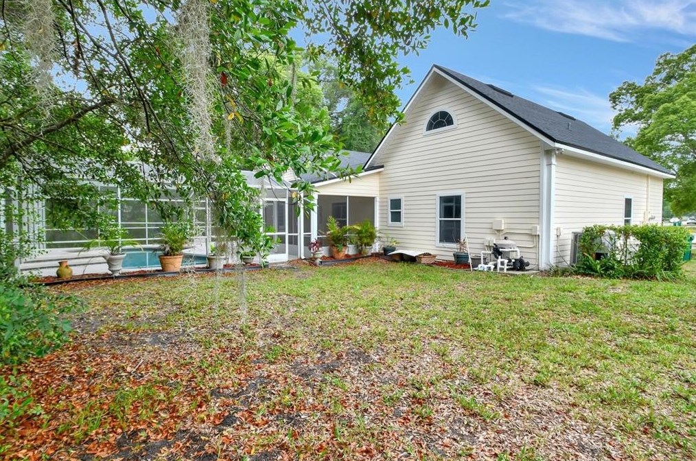 1536 Robinwood Dr, Deland FL  32720-2596 exterior