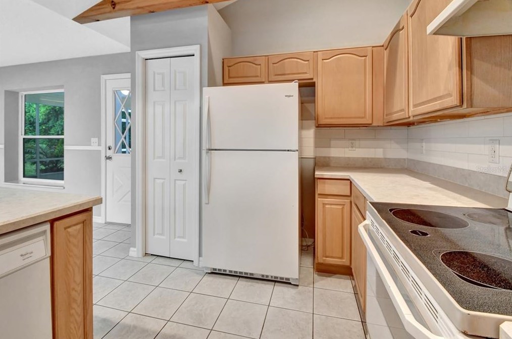 1536 Robinwood Dr, Deland FL  32720-2596 exterior