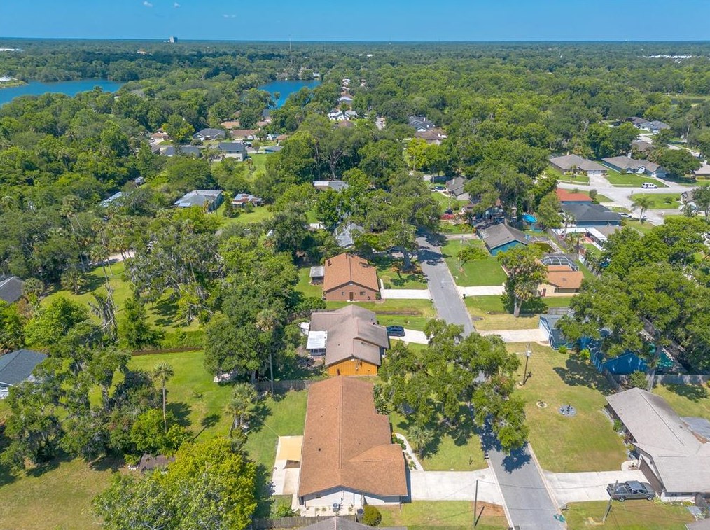 502 Sandy Oaks Blvd, Ormond Beach FL  32174-6130 exterior