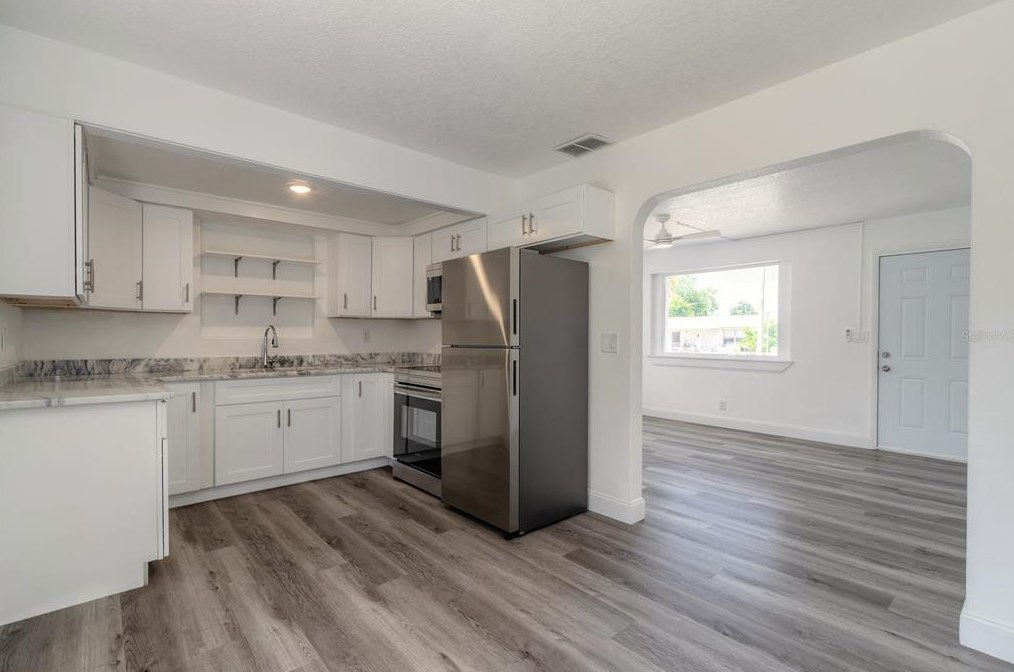 916 Essex Rd, Daytona Beach FL  32117-4513 exterior