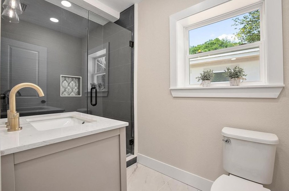 131 Interlake Ave, Deland FL 32724-4803 exterior