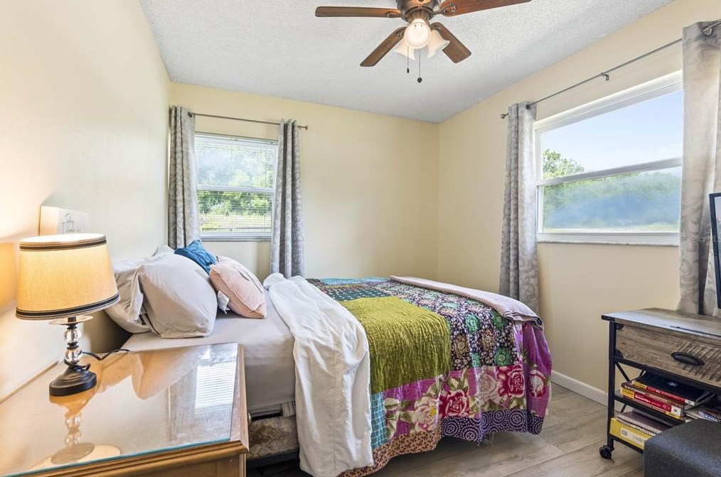 1045 Oaktree Ln, Deland FL  32720-7234 exterior