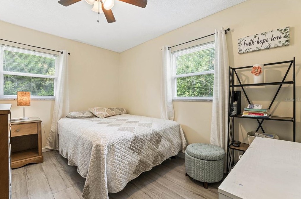 1045 Oaktree Ln, Deland FL  32720-7234 exterior