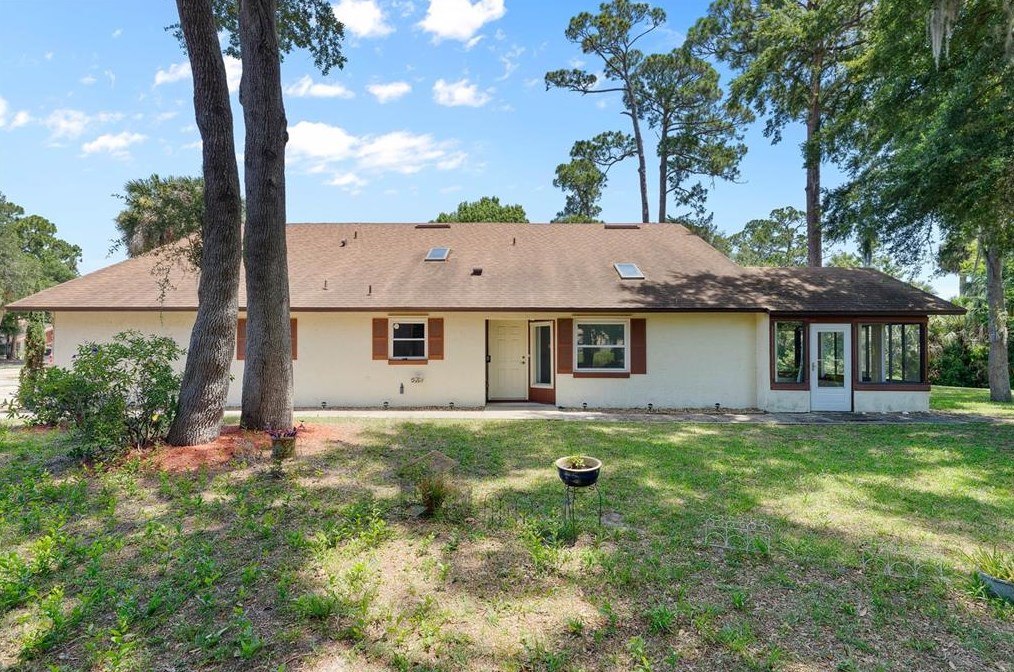 894 Stonybrook Cir, Daytona Beach FL  32127-4982 exterior