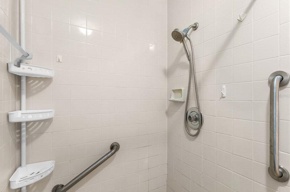 894 Stonybrook Cir, Daytona Beach FL  32127-4954 exterior