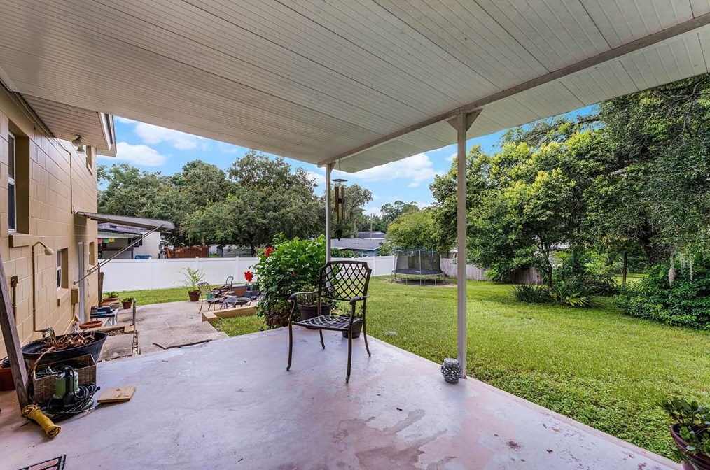 744 Woodward Ave, Deland FL  32720-6539 exterior