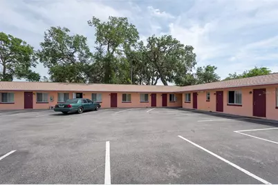 1028 Ridgewood Avenue, Daytona Beach, FL 32117 - Photo 9