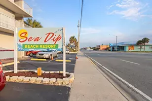 1233 S Atlantic Ave, Daytona Beach, FL 32118 - Photo 1