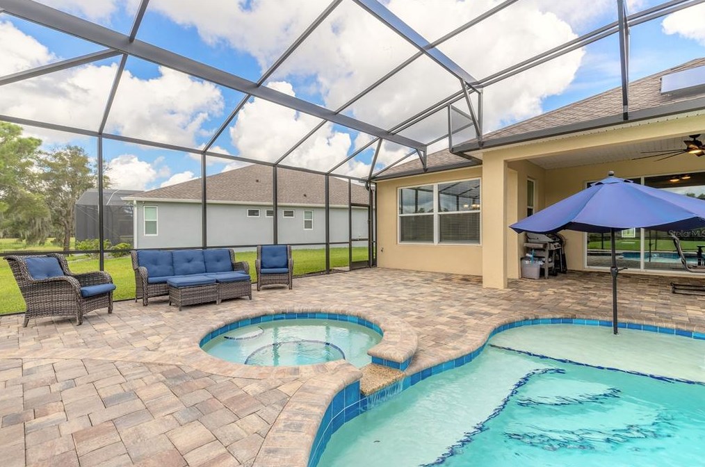 1074 Victoria Hl Dr, Deland FL  32724 exterior