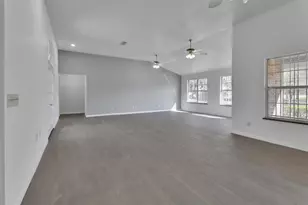 2400 S Glen Eagles Dr, Deland, FL 32724 - Photo 29