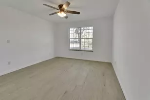 2400 S Glen Eagles Dr, Deland, FL 32724 - Photo 17