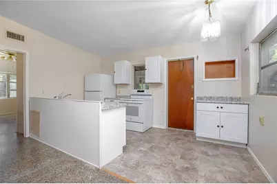 782 Valencia Avenue, Orange City, FL 32763 - Photo 5