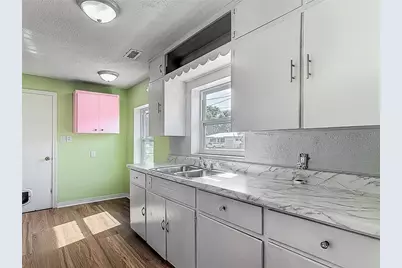 243 S Hull Avenue, Deland, FL 32720 - Photo 3