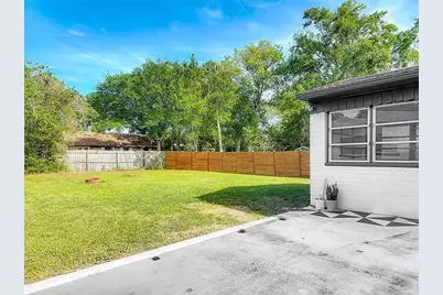 243 S Hull Avenue, Deland, FL 32720 - Photo 33