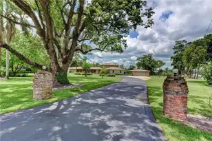 910 N Kepler Rd, Deland, FL 32724 - Photo 5